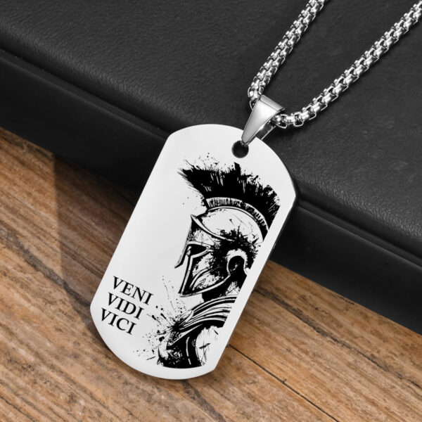 stalowy nieśmiertelnik wojskowy z grawerem