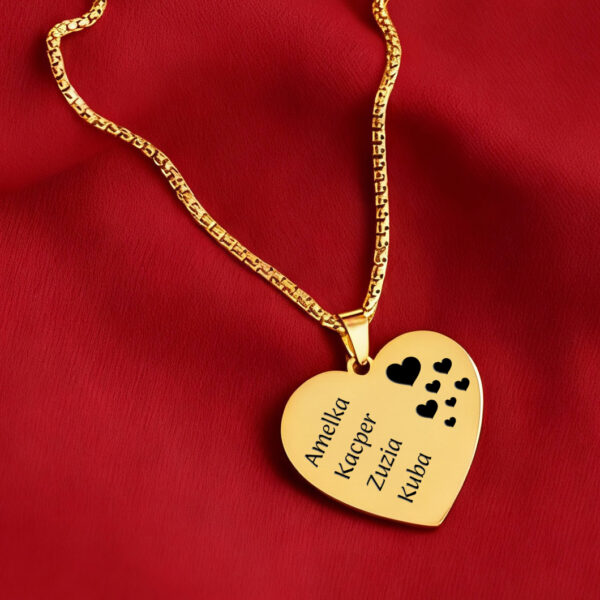 Naszyjnik dla mamy w kształcie serca z imionami dzieci
